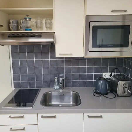公寓 Private Apartment.